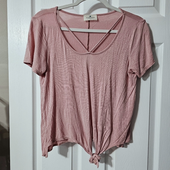 Threads Studio Strappy Front Tie Tee Shirt - Size M - Picture 8 of 9